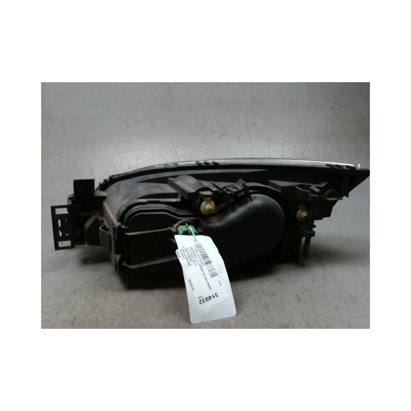 PHARE DROIT FORD MONDEO CLIPPER 00-07