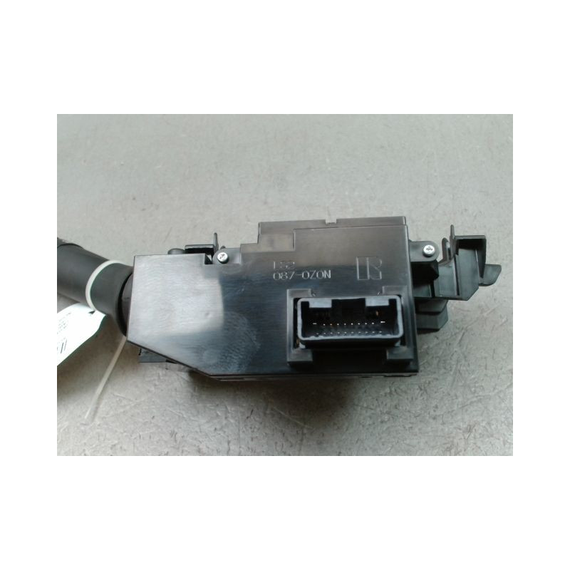 COMMANDE ECLAIRAGE SUZUKI SWIFT