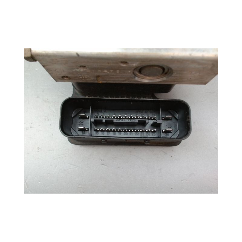 UNITE HYDRAULIQUE ABS TOYOTA YARIS II Phase 2 2009-2011