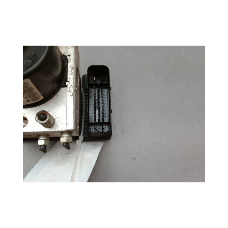 UNITE HYDRAULIQUE ABS TOYOTA YARIS II Phase 2 2009-2011
