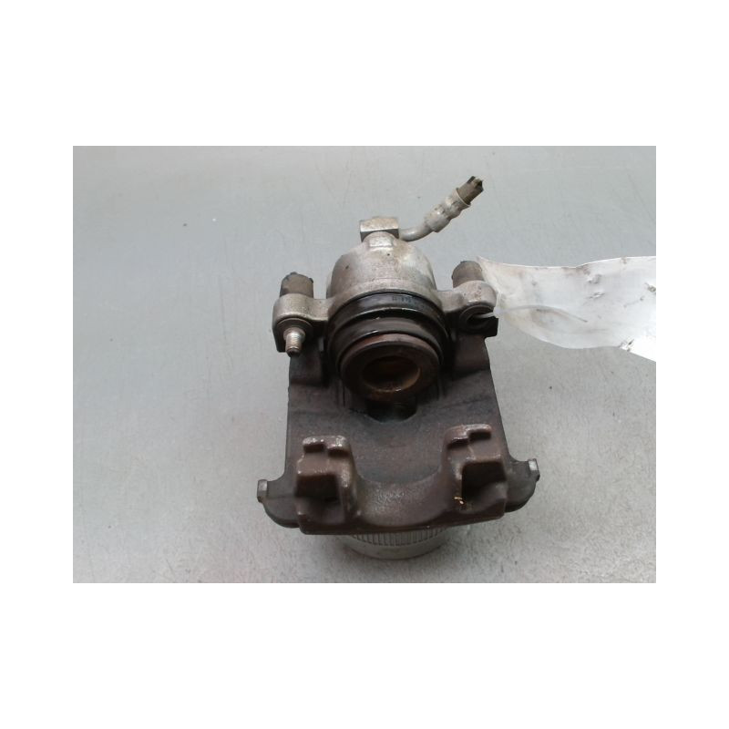 ETRIER DE FREIN AVANT GAUCHE OPEL ASTRA BREAK 2004-