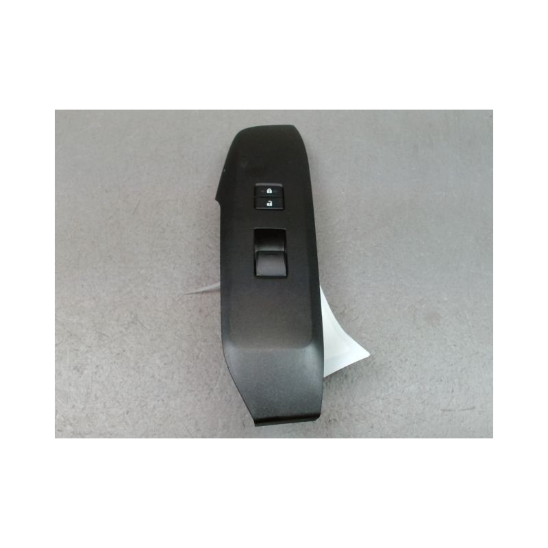 COMMANDE LEVE-GLACE PORTE AVD LEXUS NX300H