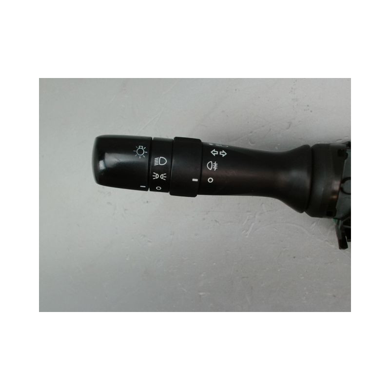 COMMANDE ECLAIRAGE TOYOTA YARIS II 2010-