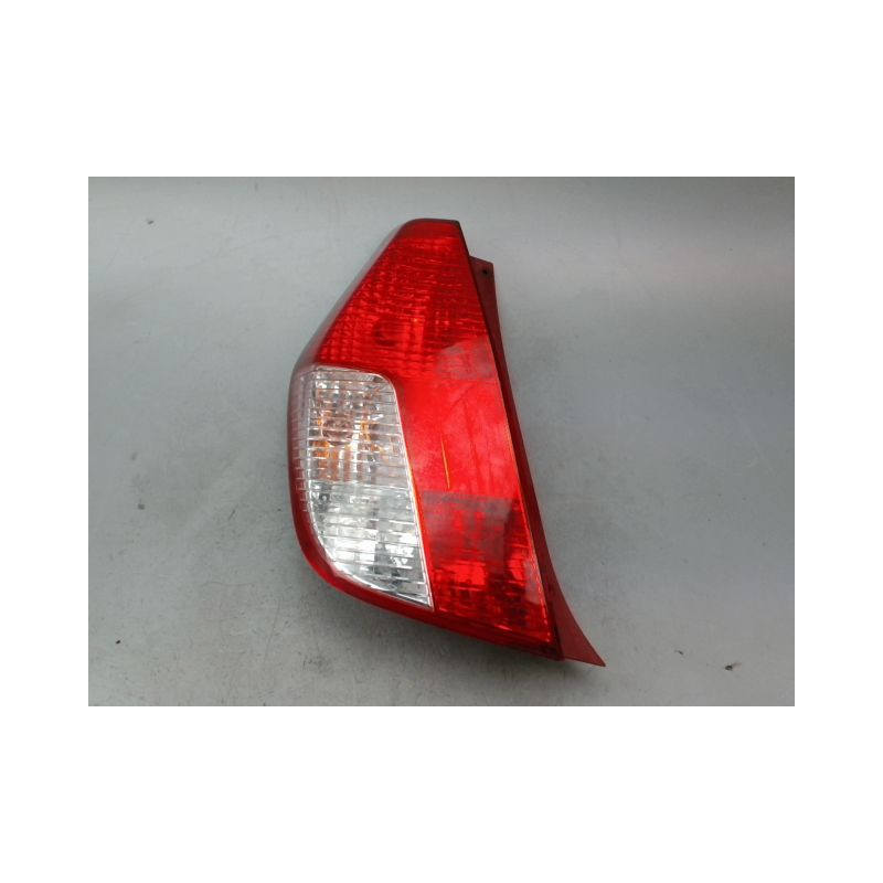 FEU ARRIERE GAUCHE  HYUNDAI I 10 I Phase 1 2008-2010