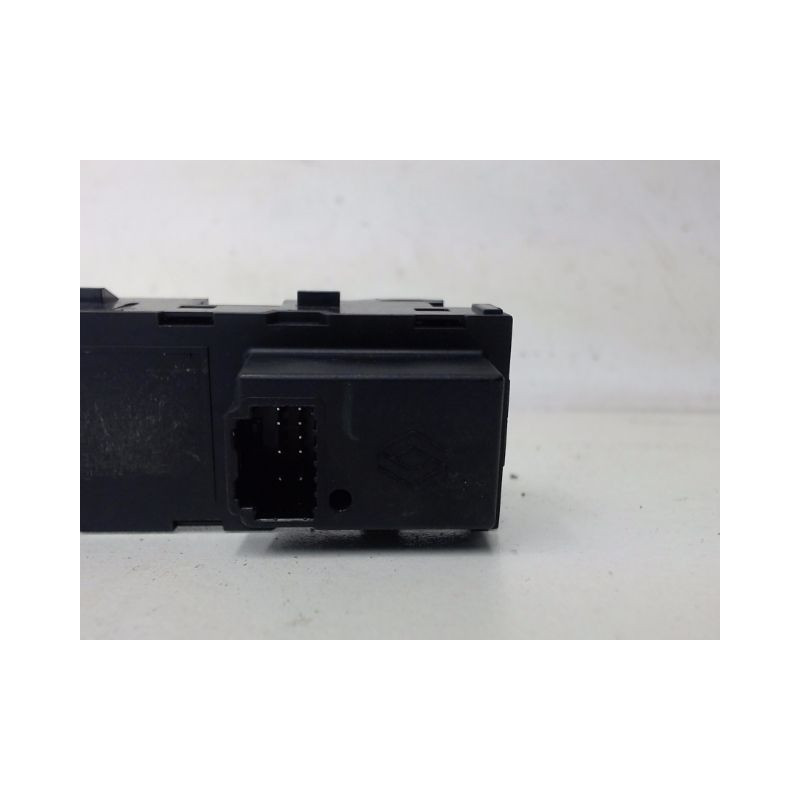 COMMANDE AUTORADIO RENAULT CLIO