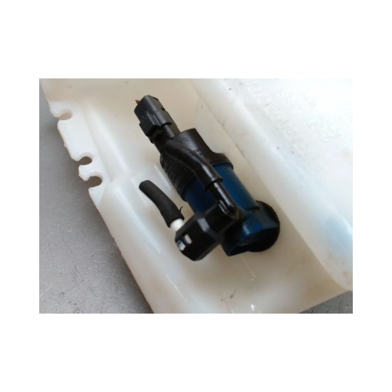 RESERVOIR LAVE-GLACE AVANT RENAULT CLIO III Phase 1 2005-2009