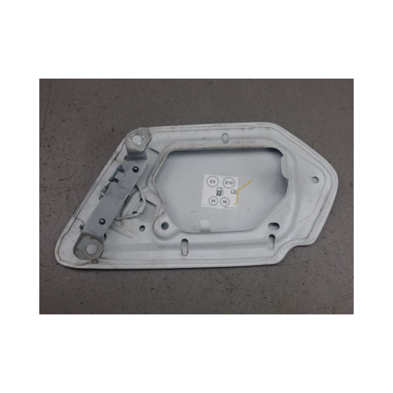 VOLET DE TRAPPE CARBURANT DACIA SANDERO