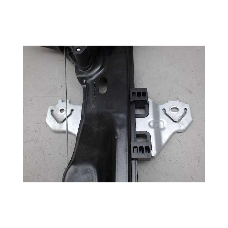 MECANISME LEVE-GLACE AVANT DROIT NISSAN QASHQAI