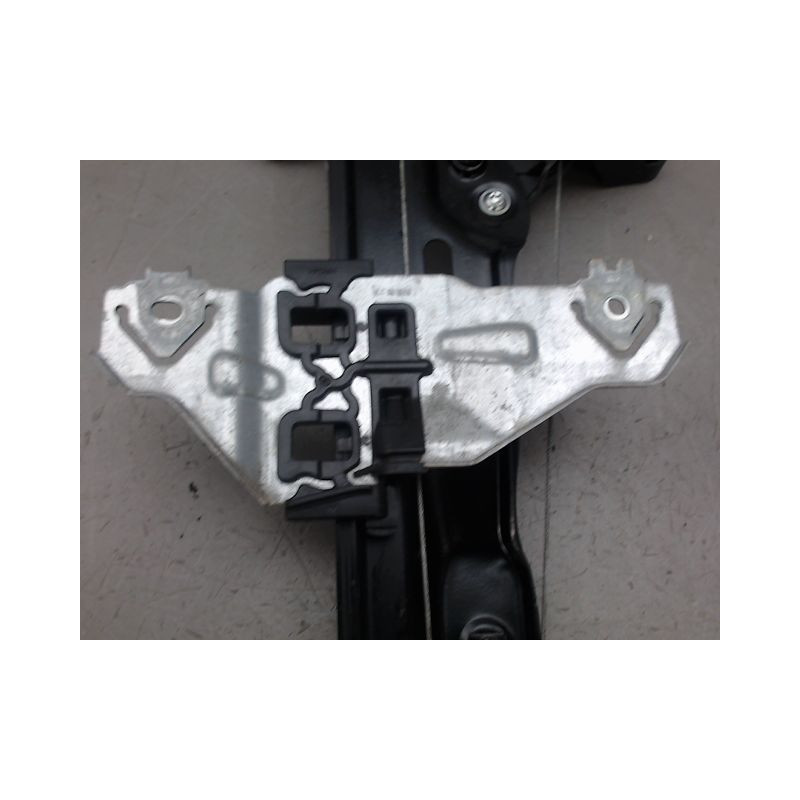 MECANISME LEVE-GLACE AVANT DROIT NISSAN QASHQAI