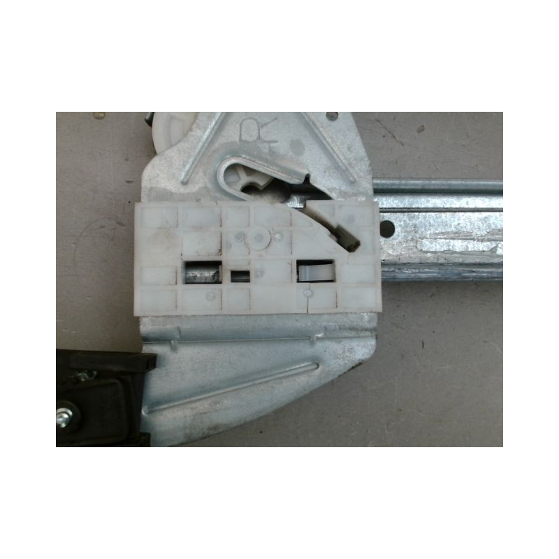MECANISME LEVE-GLACE AVANT DROIT PEUGEOT 107
