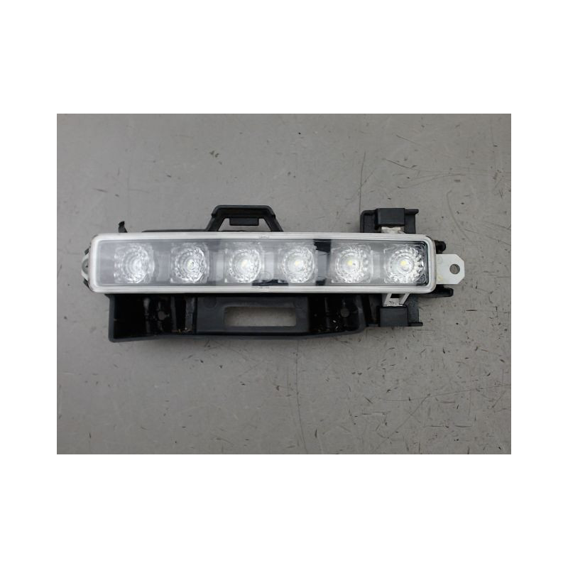 FEUX POSITION DROIT PEUGEOT 108