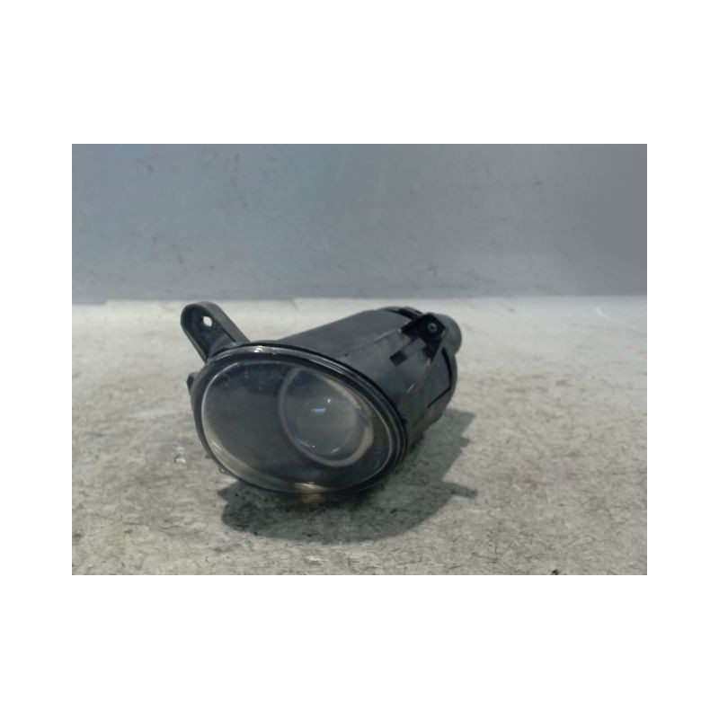 PHARE ANTIBROUILLARD AVANT GAUCHE VOLKSWAGEN PASSAT BREAK 00-05