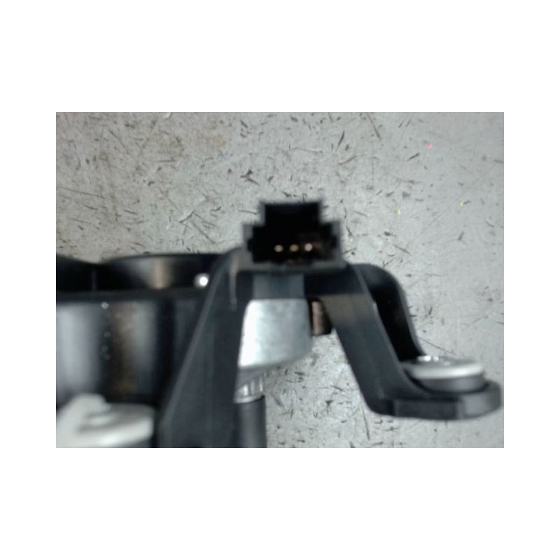 MOTEUR ESSUIE-GLACE ARRIERE RENAULT MEGANE III 2008-