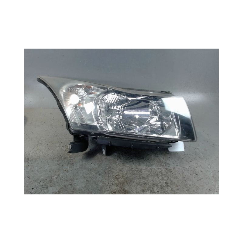 PHARE DROIT CHEVROLET CRUZE