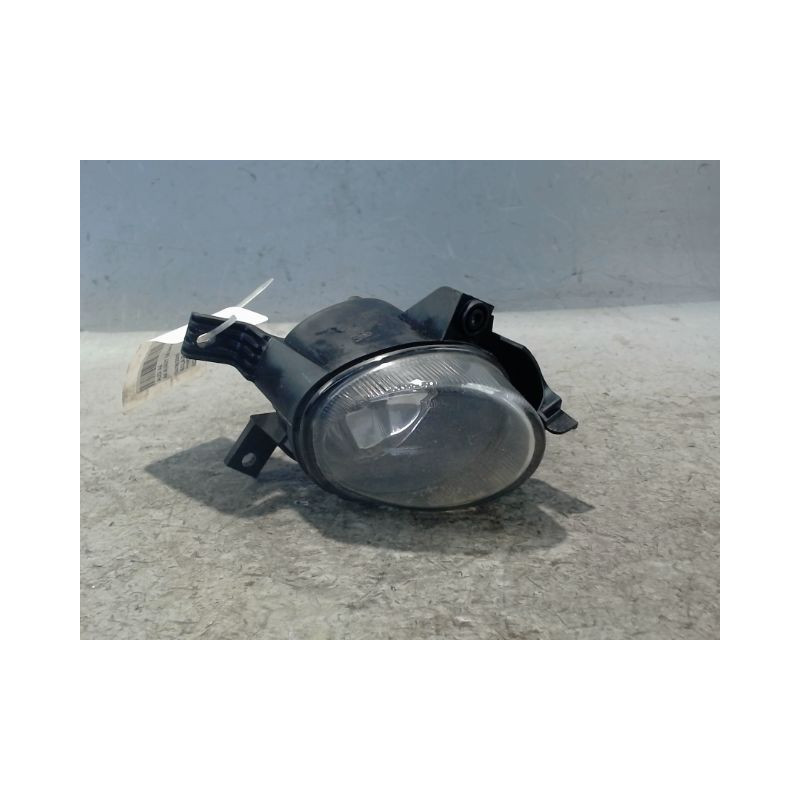 PHARE ANTIBROUILLARD AVANT DROIT AUDI A4 AVANT 04-08