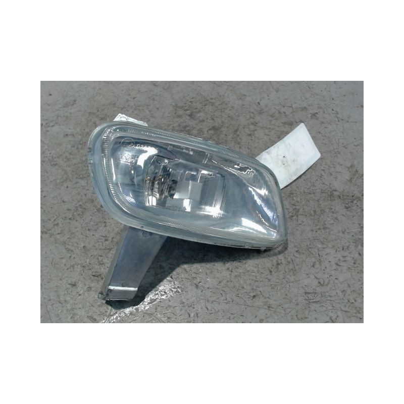 PHARE ANTIBROUILLARD AVANT DROIT PEUGEOT 106 96-2003