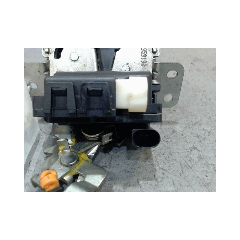 SERRURE HAYON  MITSUBISHI COLT