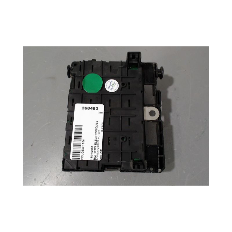 BOITE A FUSIBLES PEUGEOT 206