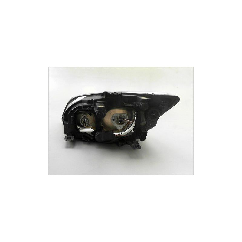 PHARE DROIT FORD FOCUS 04-07