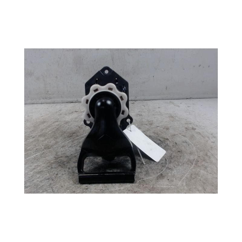TREUIL DE ROUE DE SECOURS RENAULT CLIO III 2005-