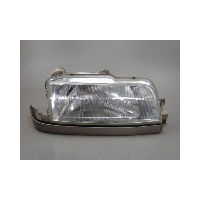 PHARE DROIT RENAULT R21