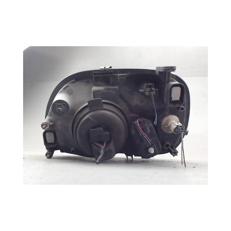 PHARE DROIT NISSAN MICRA