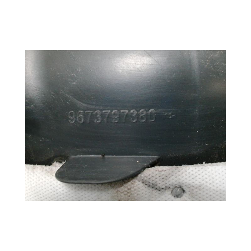 PARE-BOUE ARRIERE DROIT PEUGEOT 208