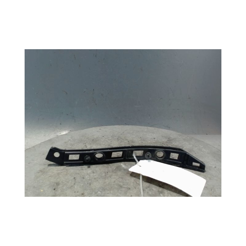 SUPPORT PARE-CHOC ARG MERCEDES CLASSE A 2004-