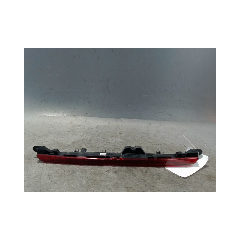 FEUX STOP SUPPLEMENTAIRE MERCEDES CLASSE A 2004-