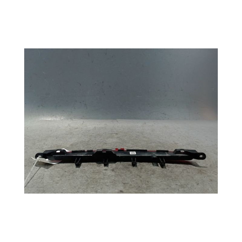 FEUX STOP SUPPLEMENTAIRE MERCEDES CLASSE A 2004-