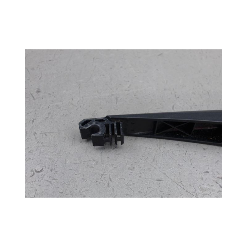 BRAS ESSUIE-GLACE ARRIERE TOYOTA AURIS