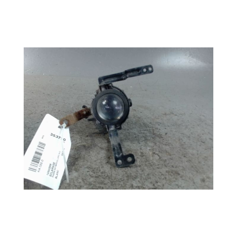 PHARE ANTIBROUILLARD AVANT DROIT KIA CEE-D