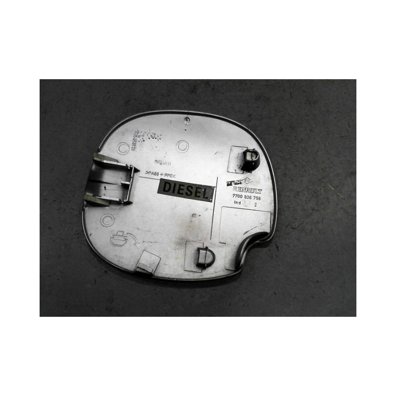 VOLET DE TRAPPE CARBURANT RENAULT CLIO