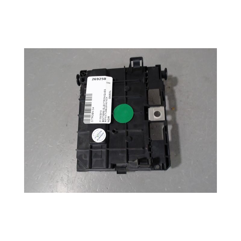BOITE A FUSIBLES CITROEN C4