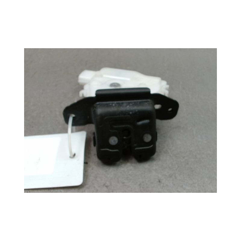 SERRURE HAYON  TOYOTA YARIS 2005-