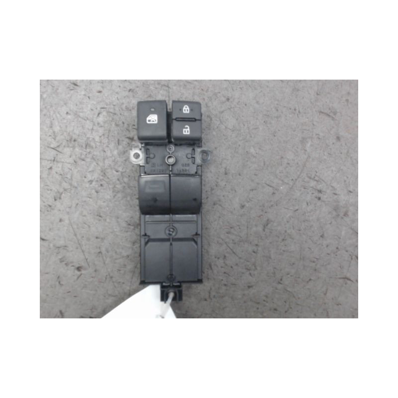 COMMANDE LEVE-GLACE PORTE AVG TOYOTA YARIS