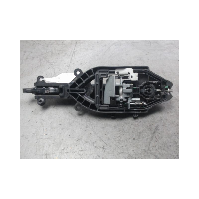 POIGNEE EXTERIEURE PORTE AVANT DROIT FORD FOCUS
