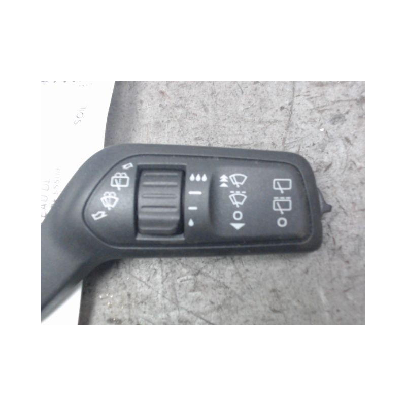 COMMANDE ESSUIE GLACE FORD FOCUS