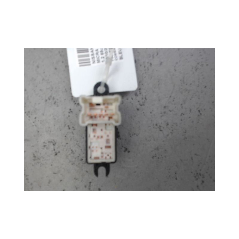 COMMANDE LEVE-GLACE PORTE AVD NISSAN MICRA 2005-2007