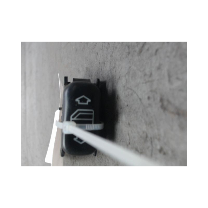 COMMANDE LEVE-GLACE PORTE ARG MERCEDES CLASSE A 2001 -