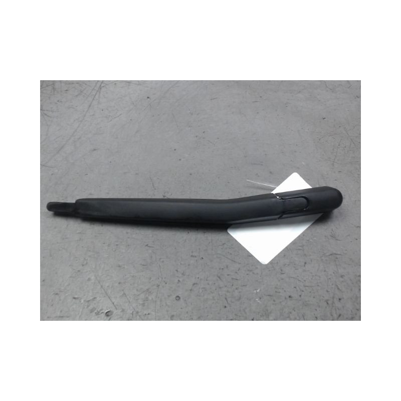 BRAS ESSUIE-GLACE ARRIERE FIAT PUNTO