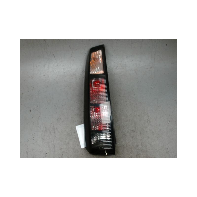 FEU ARRIERE GAUCHE  OPEL MERIVA 2006-