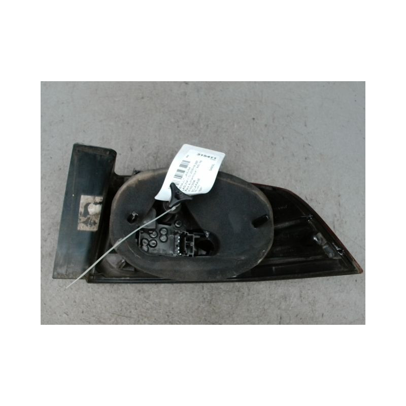 FEU ARRIERE GAUCHE  RENAULT LAGUNA II 2005-2007
