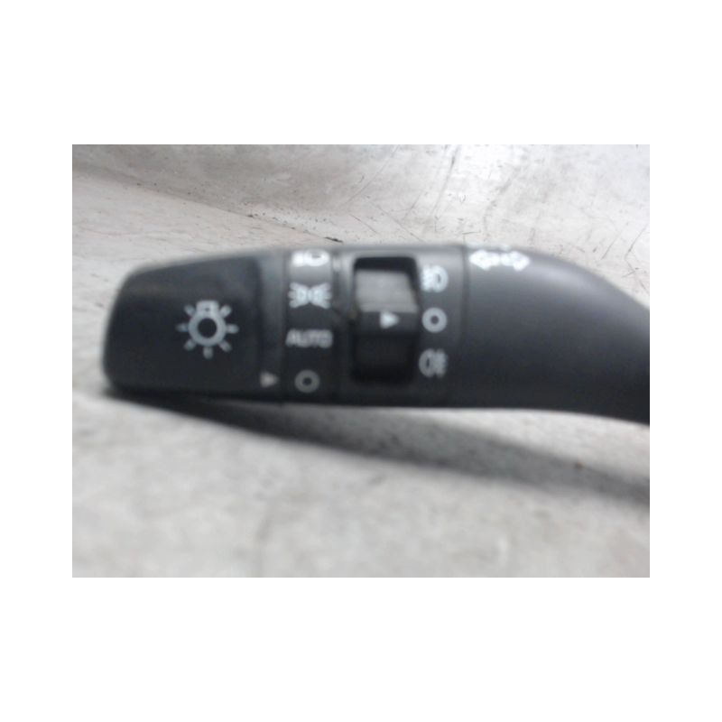 COMMANDE CLIGNOTANT KIA CARENS