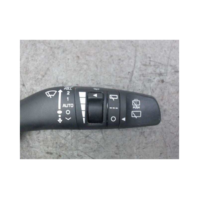 COMMANDE ESSUIE GLACE KIA CARENS