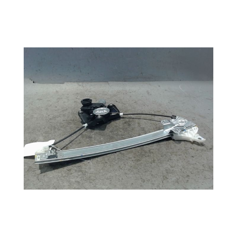 MECANISME+MOTEUR LEVE-GLACE AVANT DROIT TOYOTA YARIS CRO