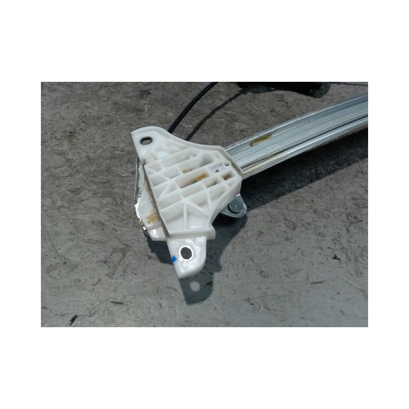 MECANISME+MOTEUR LEVE-GLACE AVANT DROIT TOYOTA YARIS CRO