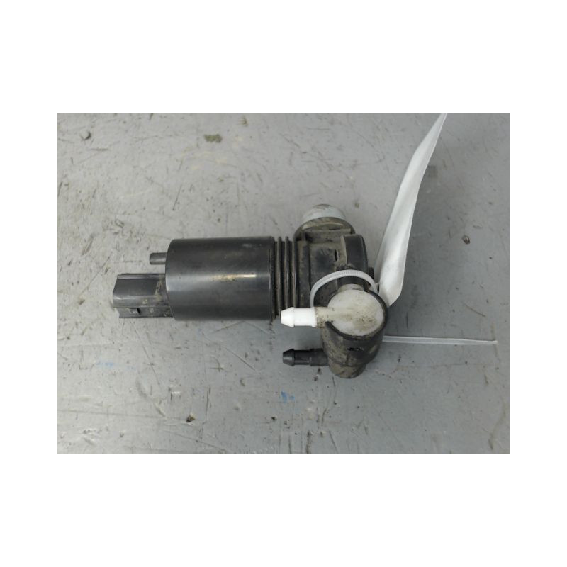 POMPE LAVE-GLACE AVANT FORD FIESTA