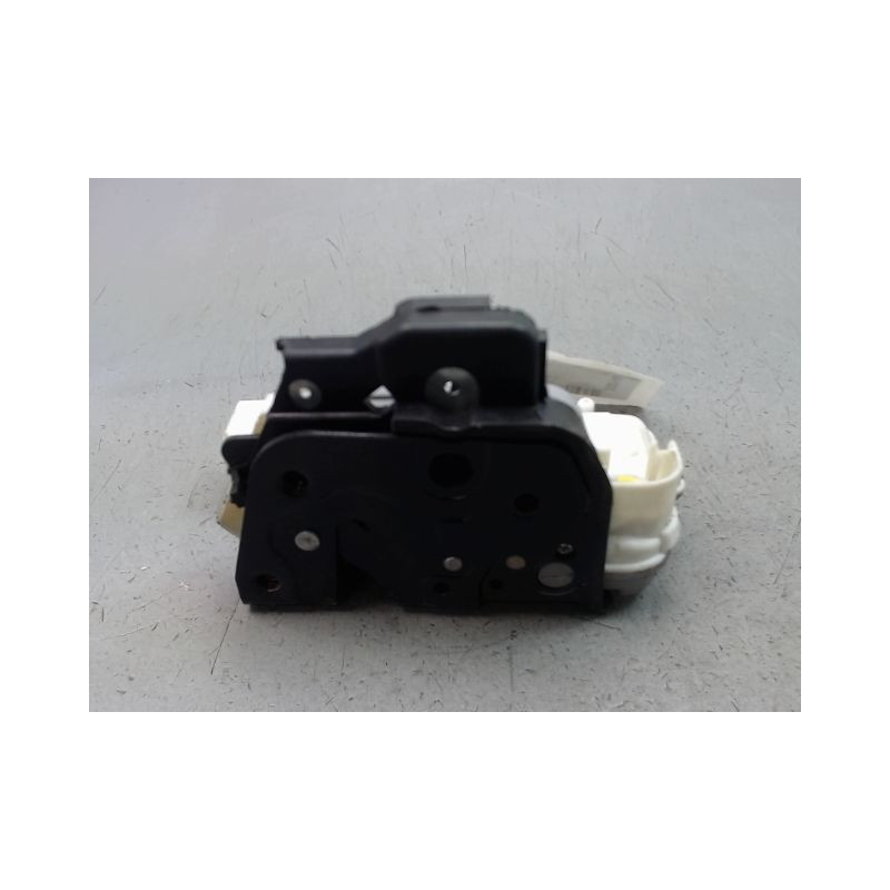 SYSTEME CONDAMNATION AVANT GAUCHE AUDI A6 BERL. II Phase 1 1997-2001