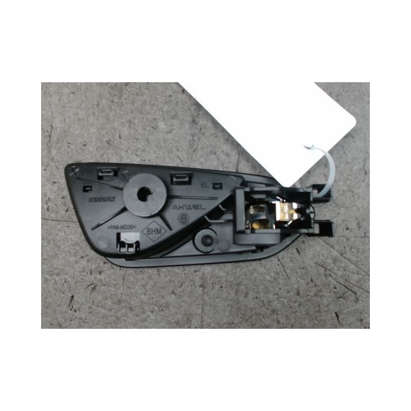 POIGNEE INTERIEURE PORTE AVANT GAUCHE RENAULT CAPTUR